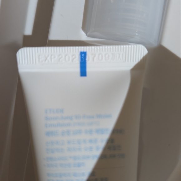 ETUDE - Soon Jung Skincare Set - New in box! - Picture 3 of 3